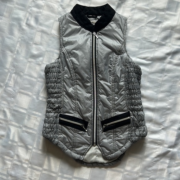 Good Rider Silver & Black Equestrian Rider Light Puff Vest - Picture 11 of 11